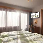Etoile 3* סאס פה